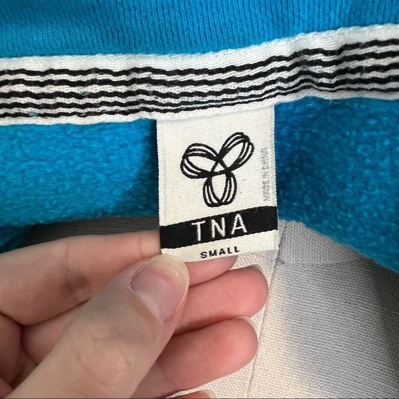 Aritzia TNA Pacific Zip Up Hoodie Blue - Picture 13 of 15